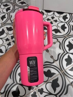 MÜV Insulated Coffee Mug - Bright Pink 35 oz